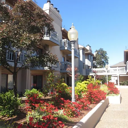 Victorian Inn-3